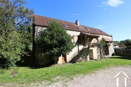 Maison en pierre rénovée avec possibilités d'extension Ref # CR5628BS