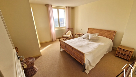 Chambre avec vue sur les collines