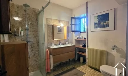 Salle d'eau avec WC