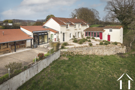 Grande maison avec piscine, vue magnifique Ref # janet5649 