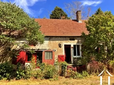 Occasion en or ! Ferme dans une magnifique vallée en bordure du parc naturel du Morvan Ref # cvh5688 