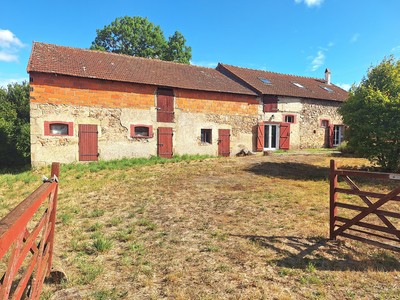 Maison de campagne à rénover avec dépendances et jardin