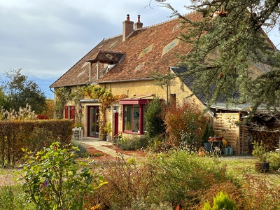 Ancien presbytère magnifiquement situe dans le Parc Naturel Régional du Morvan