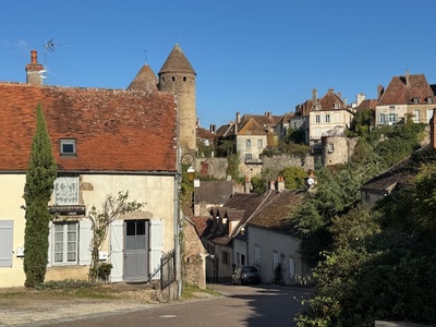 Charmante maison au bord d'une ville médiévale